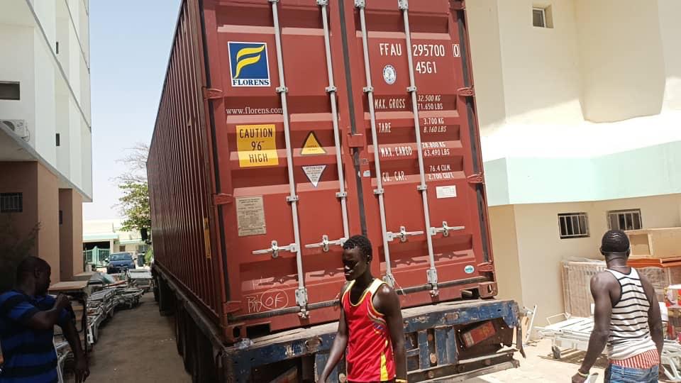 Conteneur d’aide humanitaire